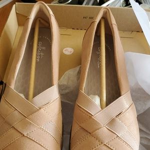 Womens casual shoes